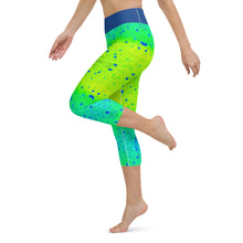 Load image into Gallery viewer, Mahi Print Capri Fishing Leggings